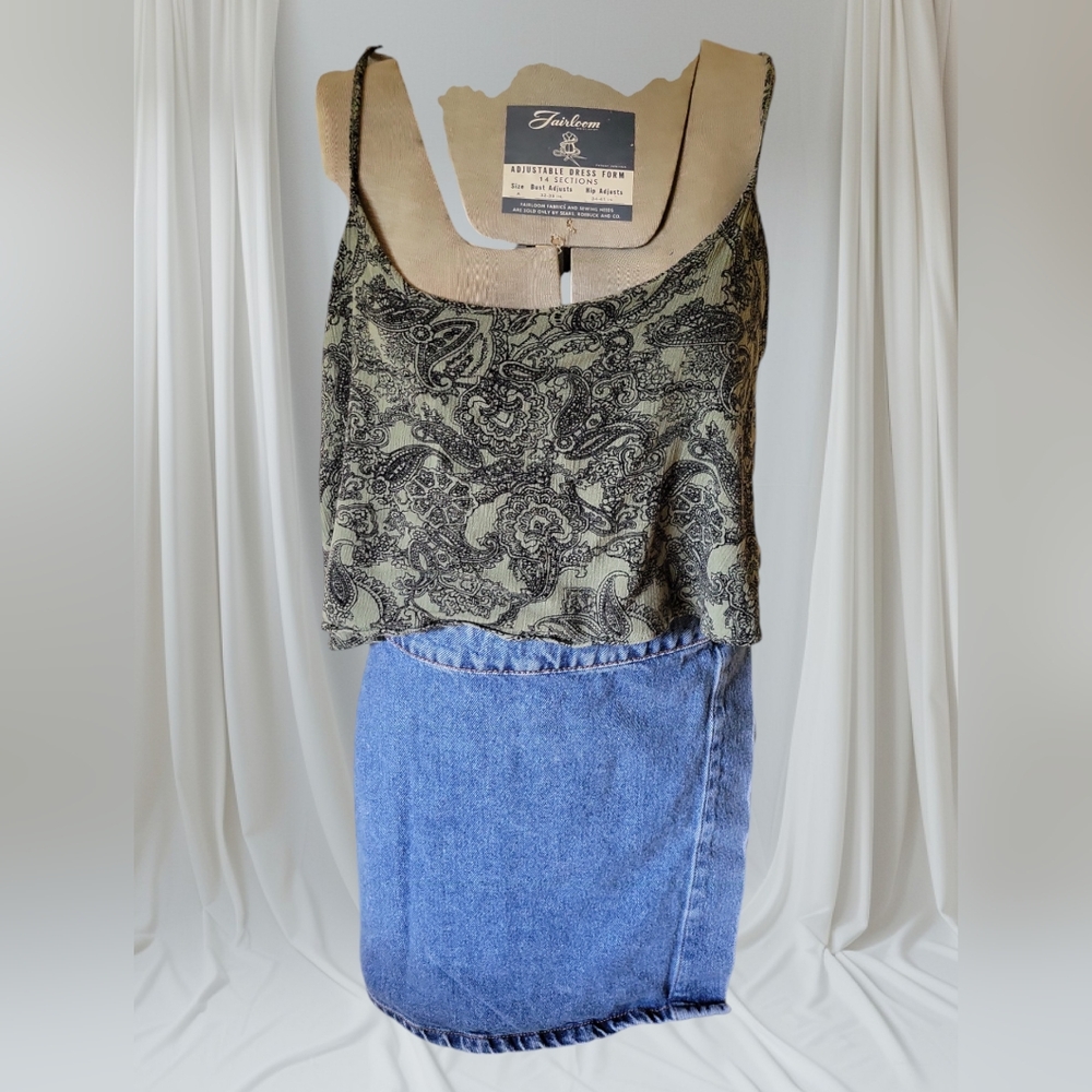 SEASON END SPECIAL Forever 21 Top Tank Crop Top Straps  Pasley  EUC Size L Jr